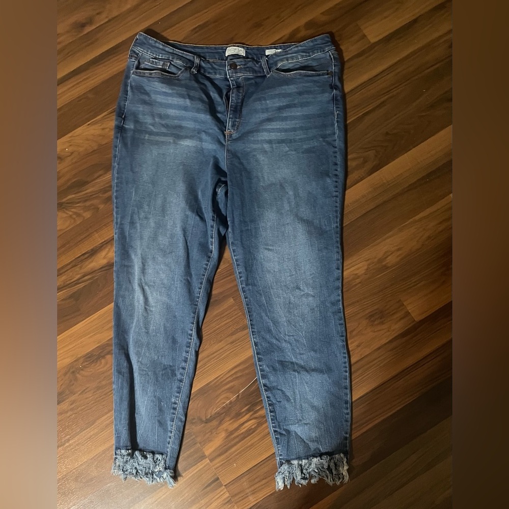 Sofia Vergara Rosa curvy ankle jean